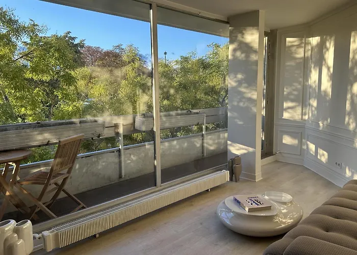 Bright Apartment In Paris With Balcony